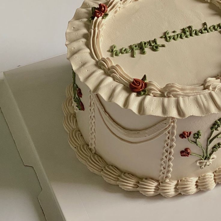 vintage white and green birthday cake cottage core roses Instagram, Cake, Birthday, Tart, Just Cakes, Cute Cakes, Cute Birthday Cakes, Cute Desserts, Pretty Birthday Cakes