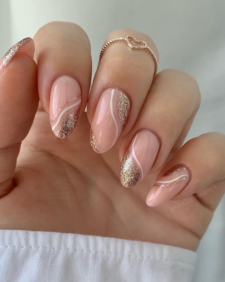 These are the BEST elegant nude and rose gold nails acrylic almond, abstract rose gold nails with glitter, cute rose gold swirl nails glitter, rose gold nail design classy, plus beautiful rose gold nail art ideas, and more! These include pretty metallic rose gold nail ideas, gold metallic nails, rose gold nails acrylic short, general short rose gold nails and rose gold nail art acrylics! These pretty nails are great for all seasons! Nail Swag, Nail Art Designs, Acrylic Nail Designs, Gold Nails, Gold Acrylic Nails, Gold Nail Designs, Gold Nail Art, Glitter Nail Art, Best Acrylic Nails