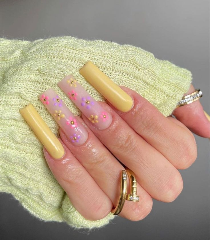 yellow spring acrylic long nails. spring nail ideas Nail Designs, Ongles, Classy Nails, Pretty Nails, Nailart, Nails Inspiration, Dope Nails, Minimalist Nails, Hair And Nails