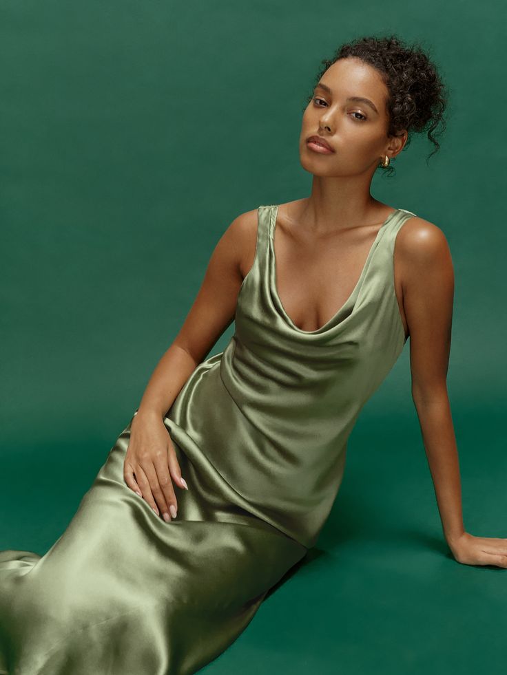 You're so fancy. The Bryn is a sleeveless, midi dress with a cowl neckline and A-line silhouette. It's relaxed fitting throughout for some extra comfort. Prom, Casual, Vintage, Reformation Dress, Silk Charmeuse, Silky Dress, Silk Dress, Green Silk Dresses, Green Satin Dress