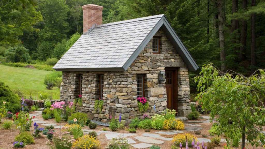 Tiny House built on foundation