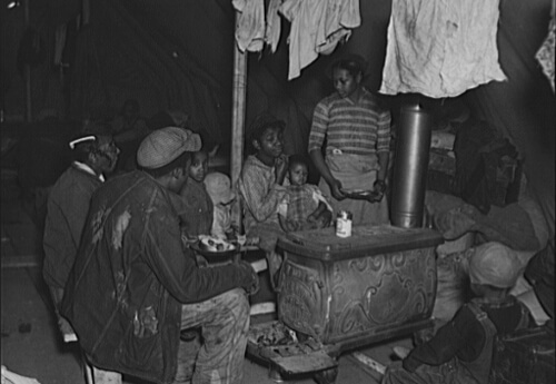 Russell Lee, Negro flood refugees at meal time, Charleston, Missouri, February 1937. FSA-OWI Collection, Library of Congress, LC-USF34- 010215-D.Russell Lee, Negro flood refugees at meal time, Charleston, Missouri, February 1937. FSA-OWI Collection, Library of Congress, LC-USF34- 010215-D.