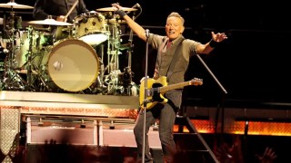 Bruce Springsteen Hits Hollywood, Proves There’s a Lot of Life in Aging Rock Stars