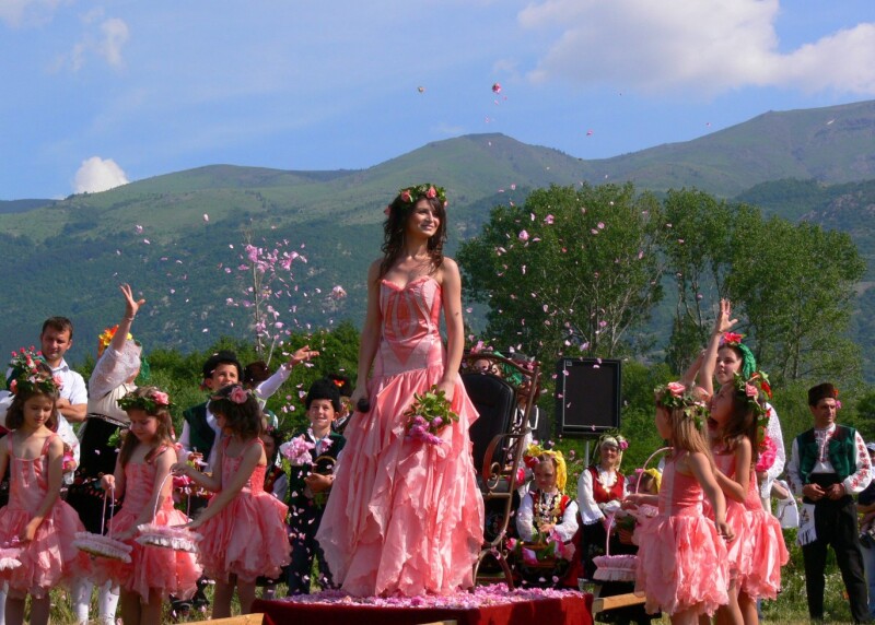Rose-Festival-in-Bulgaria.jpg