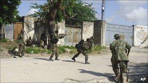 AU troops in combat in Mogadishu (July 2011)