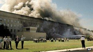 Smoke billows from Pentagon (11 Sept 2011)