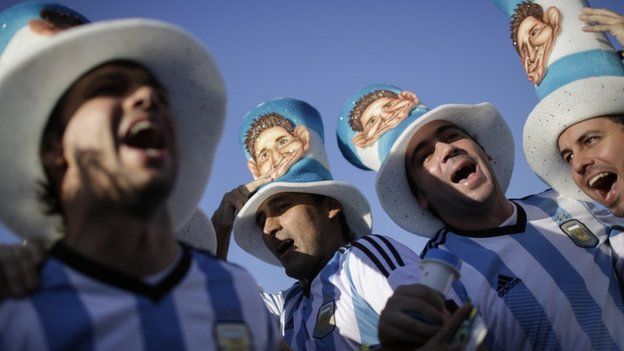 Argentine football fans at the Maracana stadium in Rio de Janeiro, 15 June 2014