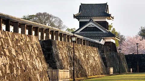 Japanese castles/Alamy Built in the 17th Century, Kumamoto Castle consisted of 49 towers, 18 gatehouses and 29 gates (Credit: Japanese castles/Alamy)