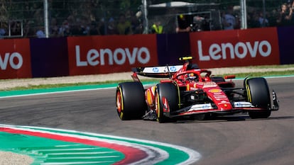 Carlos Sainz durante la clasificación del Gran Premio de Emilia Romaña