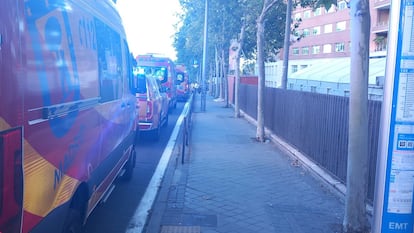 Varias ambulancias, a las puertas de la Fundación Jiménez Díaz.