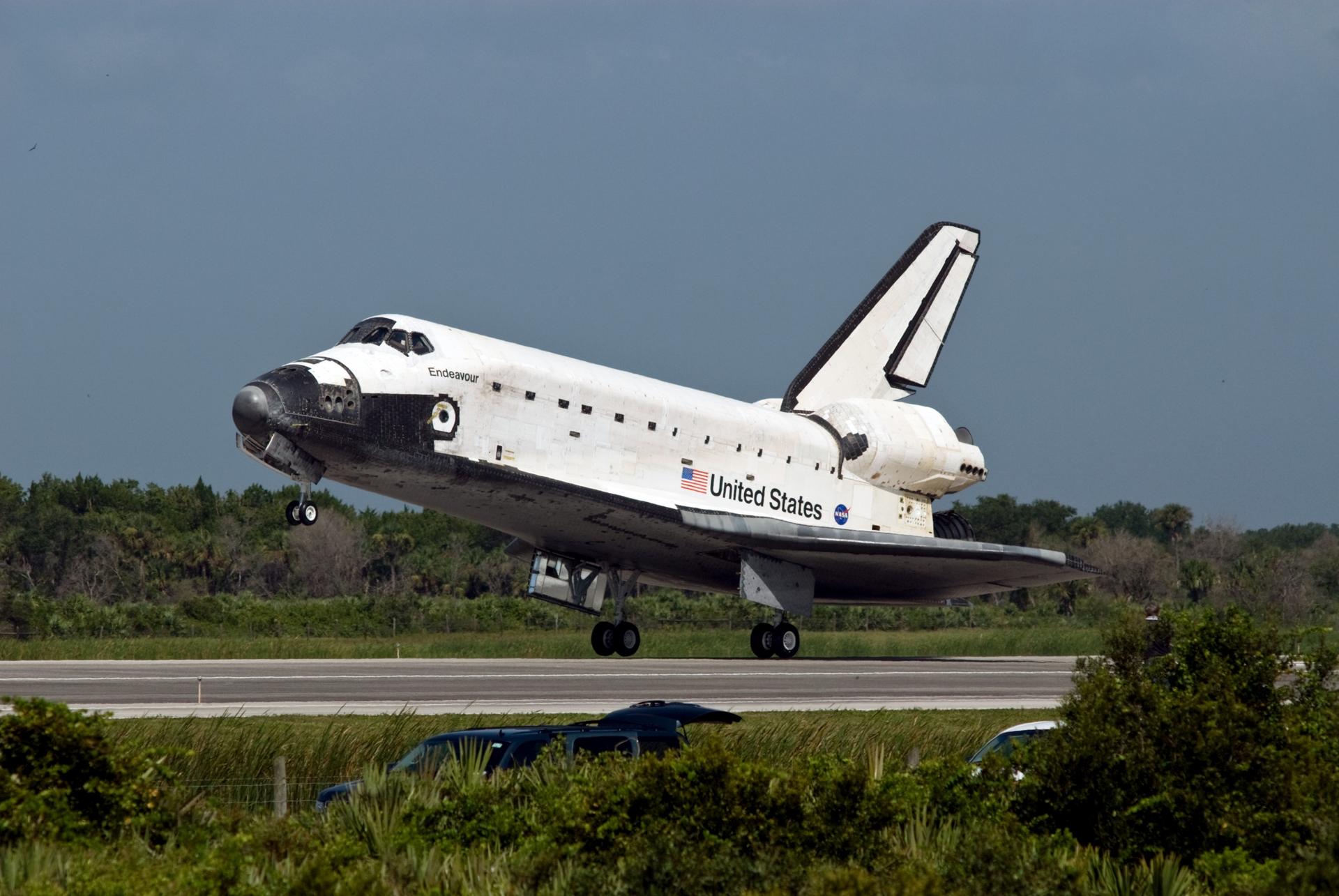 Endeavour taking off