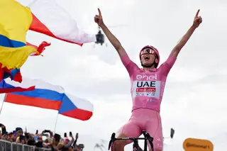 Os sonhos cor-de-rosa de Tadej Pogacar no Giro: ganhou etapa rainha e deixou toda a gente na geral a mais de seis minutos