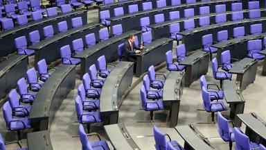 Ein Abgeordneter im Deutschen Bundestag