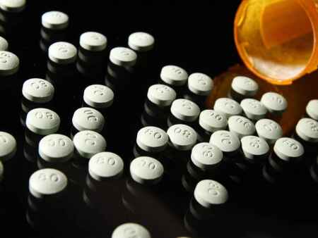 Reynolds directs federal funding to opioid addiction treatment
