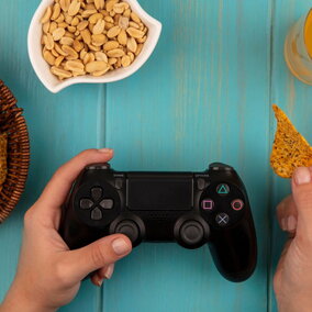 Videogiochi: il marketing alimentare influenza le abitudini nutrizionali degli adolescenti