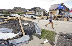 Au moins deux morts dans des tornades au Texas
