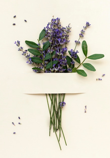 Free photo top view beautiful lavender bouquet