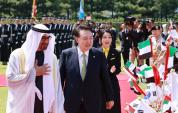 Korea, UAE sign free trade pact at Yoon-Mohamed summit 