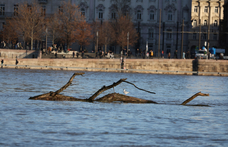 Már 500 kilométeren van árvízi készültség, Budapesten szombaton tetőzik a Duna