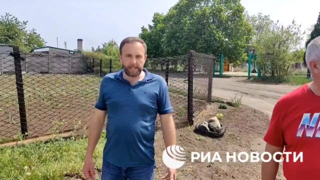 Местный житель об украинском ударе кассетным боеприпасом по храму в поселке Александровка