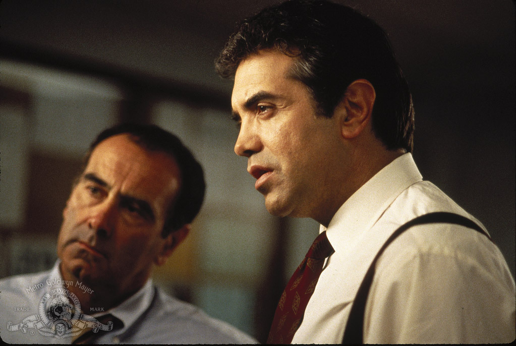 Dan Hedaya and Chazz Palminteri in The Usual Suspects (1995)