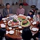 Ah-Lei Gua, Chen Chao-jung, Sylvia Chang, Sihung Lung, Chin-Cheng Lu, Yu-Chien Tang, Wang Yu-wen, Chien-Lien Wu, and Kuei-Mei Yang in Eat Drink Man Woman (1994)