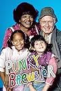 Soleil Moon Frye, Susie Garrett, George Gaynes, and Cherie Johnson in Punky Brewster (1984)