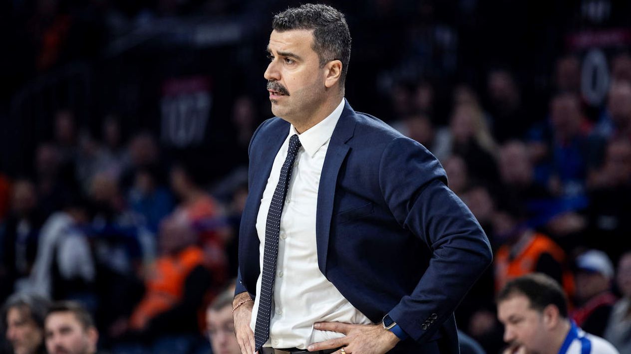 Efes releases Erdem Can from head coaching post