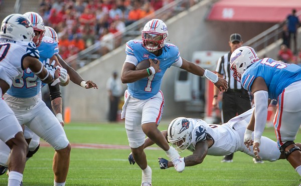 In Face of NFL Resistance, UH Will Add Alternate Blue Uniform for All Sports