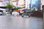 Несколько кварталов в Анкаре затопило в результате мощного ливня
