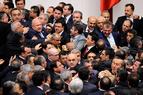Турецкие депутаты тоже дерутся