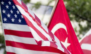 Фидан провел встречу с американским чиновником в преддверии визита Эрдогана в США