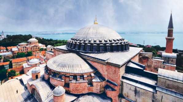 Посещение храма Святой Софии в Стамбуле для иностранцев и молящихся будет раздельным