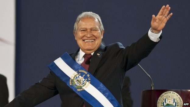 Salvadorean new President Salvador Sanchez Ceren waves during his inauguration ceremony in San Salvador,  June 1, 2014.