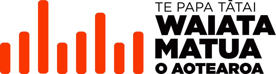 The Te Reo Chart Logo