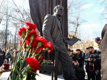 Церемония открытия памятника Михаилу Ульянову