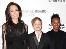 Анджелина Джоли с дочерями Шайло и Захарой