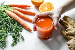 Estos son los beneficios de tomar jugo de zanahoria todos los días