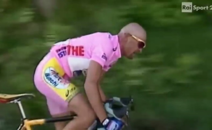 25 jaar geleden: Marco Pantani uit de Giro gezet