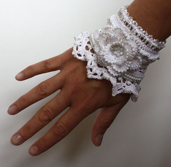 White Jewelry White Flower Crochet Bracelet Crochet by stasiSpark: 