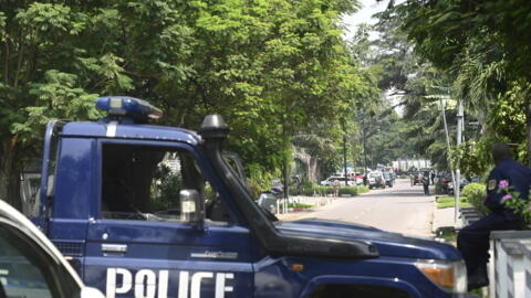 As forças de segurança saíram à rua na República Democrática do Congo para travar os comandos que queriam tomar um dos palácios presidenciais da capital.