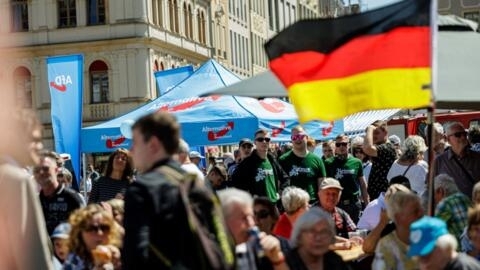 Des partisans de l'AFD lors d'une manifestation, le 1er mai 2024, en Allemagne.