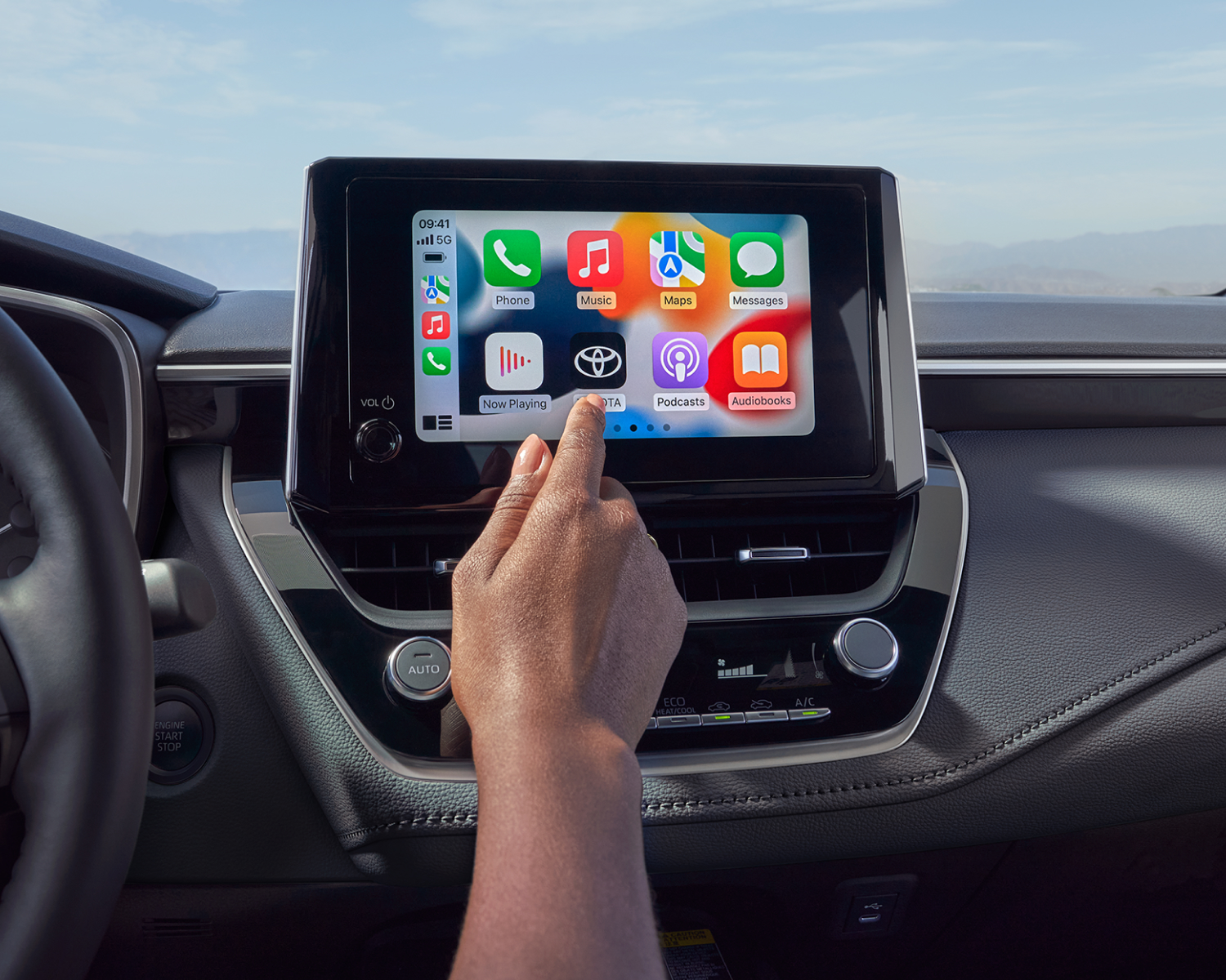 Corolla Hatchback XSE 8'' Multimedia Touchscreen