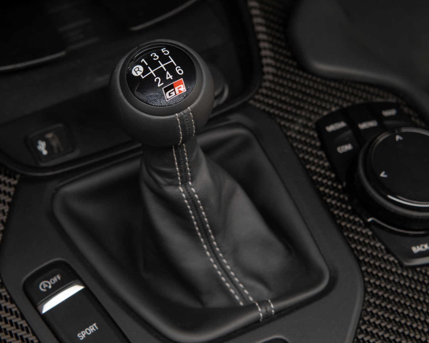 2024 Supra 3.0 Premium Gear Shift