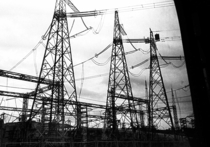 До Нового года Россия обещает построить первую нитку энергомоста, который позволит снизить зависимость крымчан от поставок через Украину