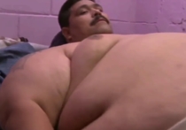 В Мексике в возрасте 38-лет скончался Андрес Морено - один из самых известных толстяков планеты, вес которого до недавнего времени составлял 444 кг