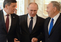 Сооронбай Жээнбеков свой первый визит в качестве президента Кыргызстана совершил в Россию