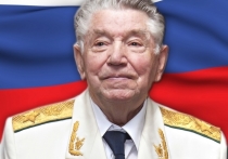 Он родился в далеком 1923 году, после принятия ЦИК первого герба СССР