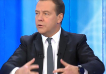 Формат встречи с тележурналистами в прямом эфире за 11 лет его существования премьер Дмитрий Медведев освоил в совершенстве