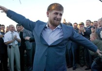 Глава Чечни Рамзан Кадыров вновь призвал сограждан не поддаваться панике из-за коронавируса, в частности, не устраивать ажиотажные закупки в магазинах